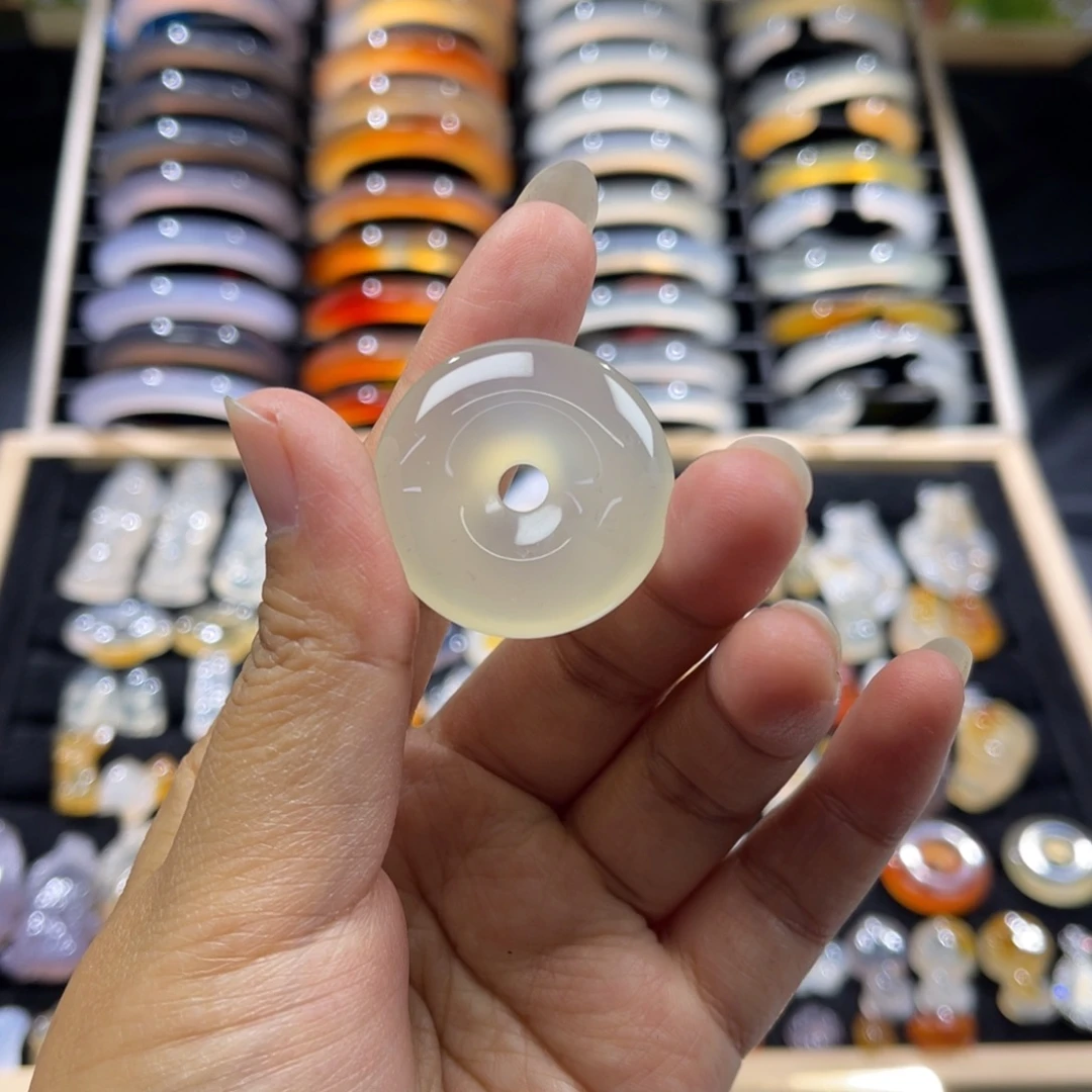 玛瑙/玉髓未镶嵌颈饰