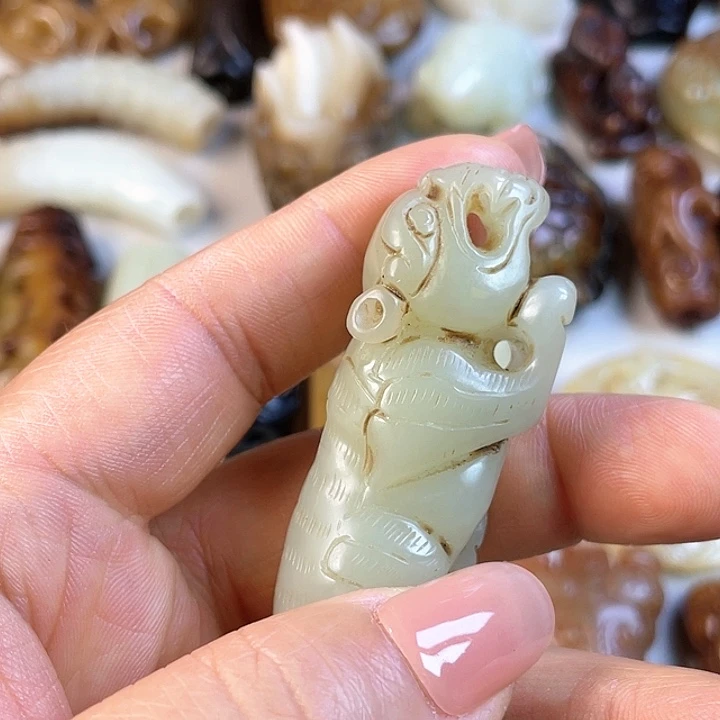和田玉未镶嵌颈饰了*