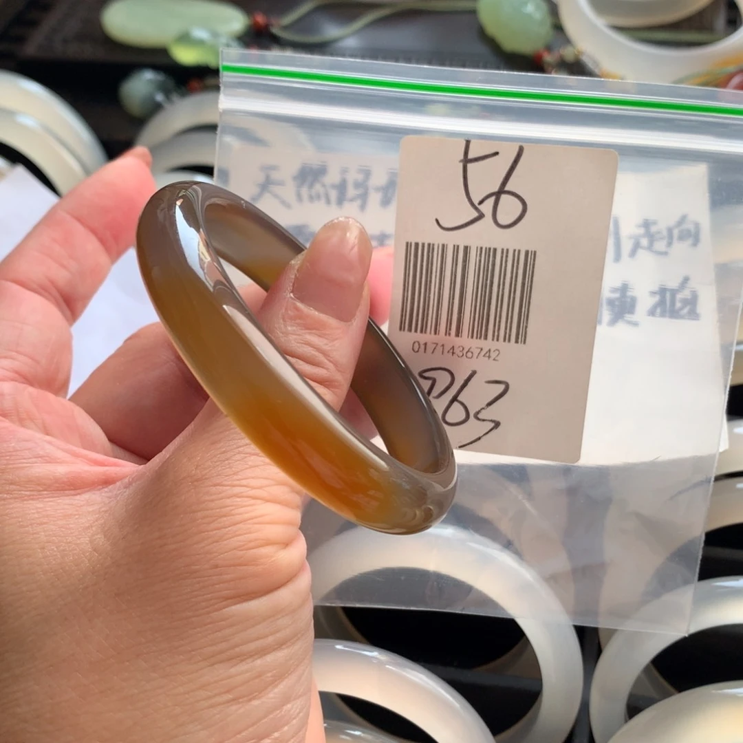 手镯玛瑙/玉髓未镶嵌56