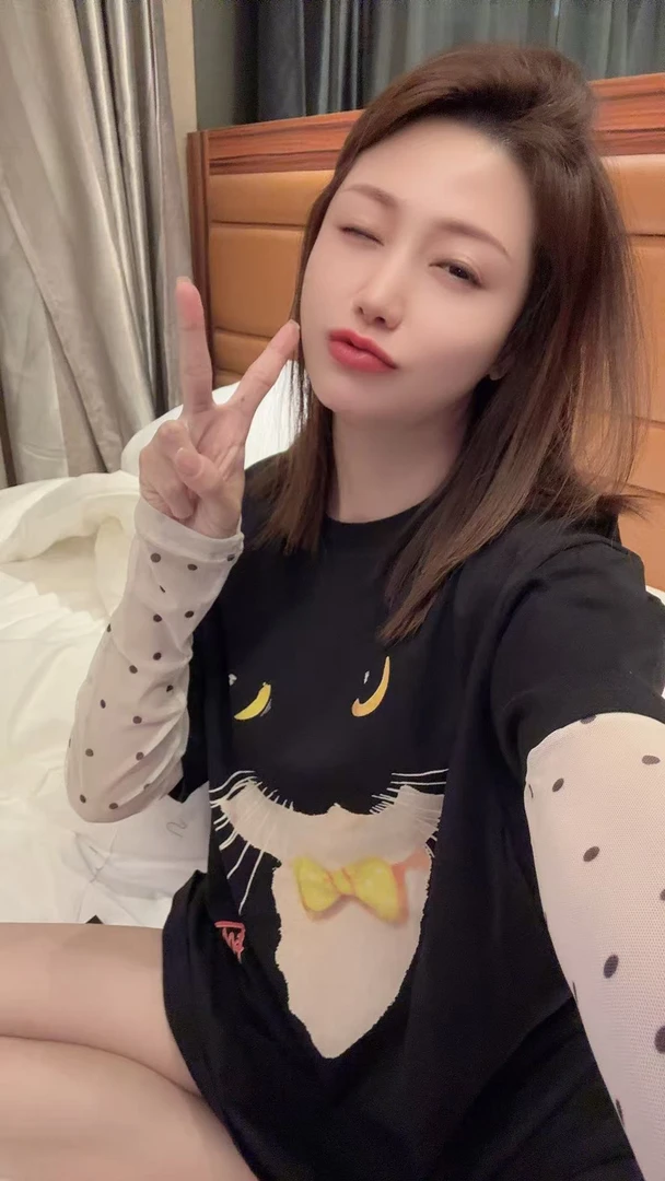 【敏姐家】气质百搭黑色上衣女夏季韩系防晒独特印花卡通假两件潮