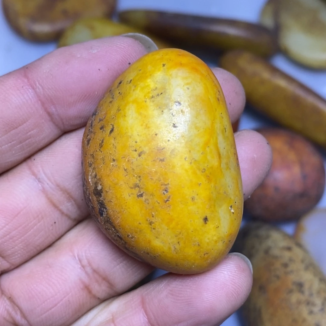 和田玉（糖玉）未镶嵌挂件