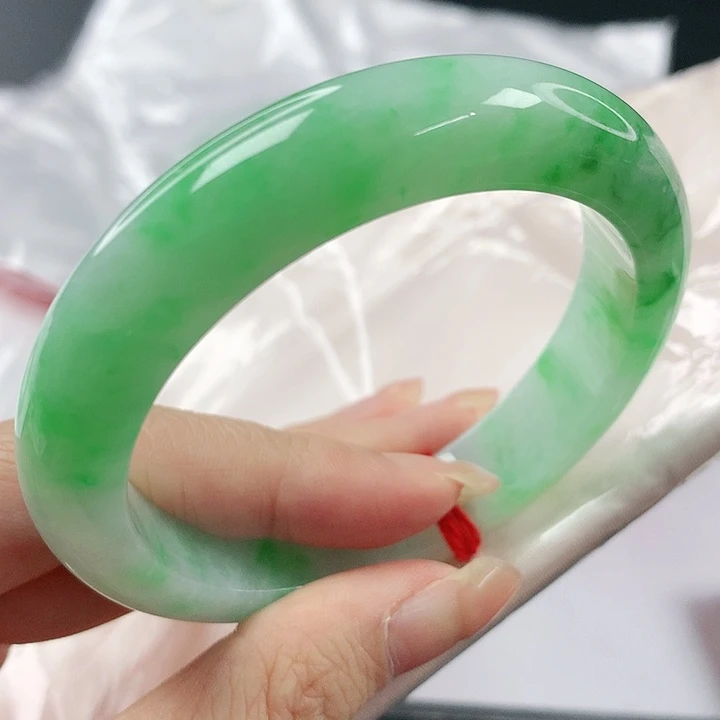 未镶嵌手镯翡翠，325