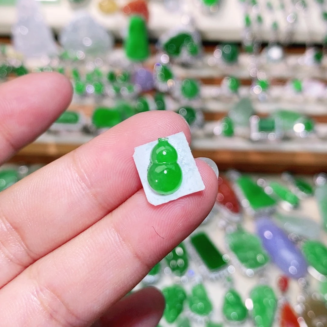 【闪购商品】未镶嵌挂件翡翠裸石