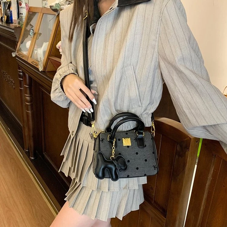 水洗小众单肩斜挎包枕头形耐磨轻奢百搭小方包文艺风8989黑色
