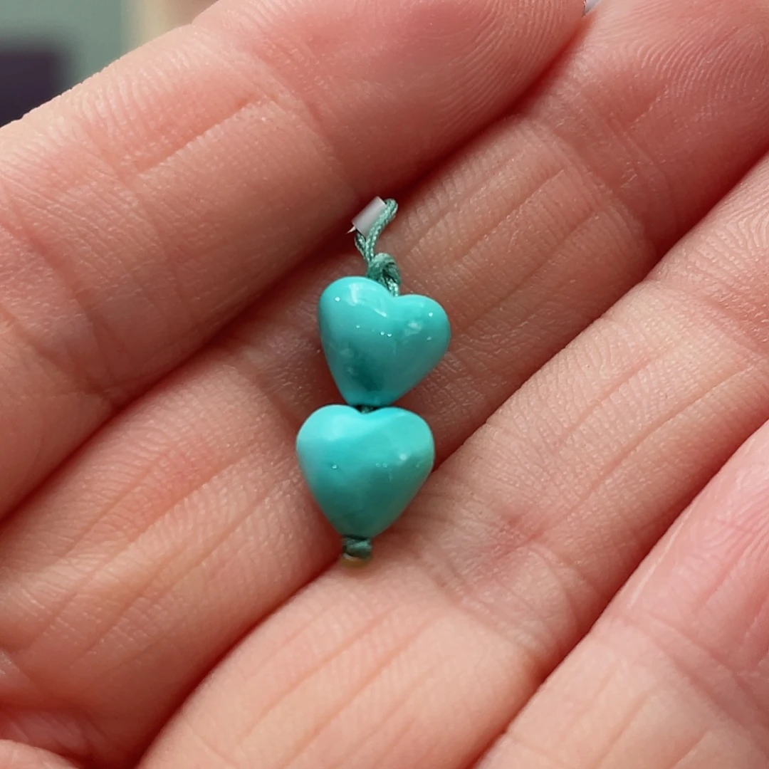 绿松石颈饰未镶嵌