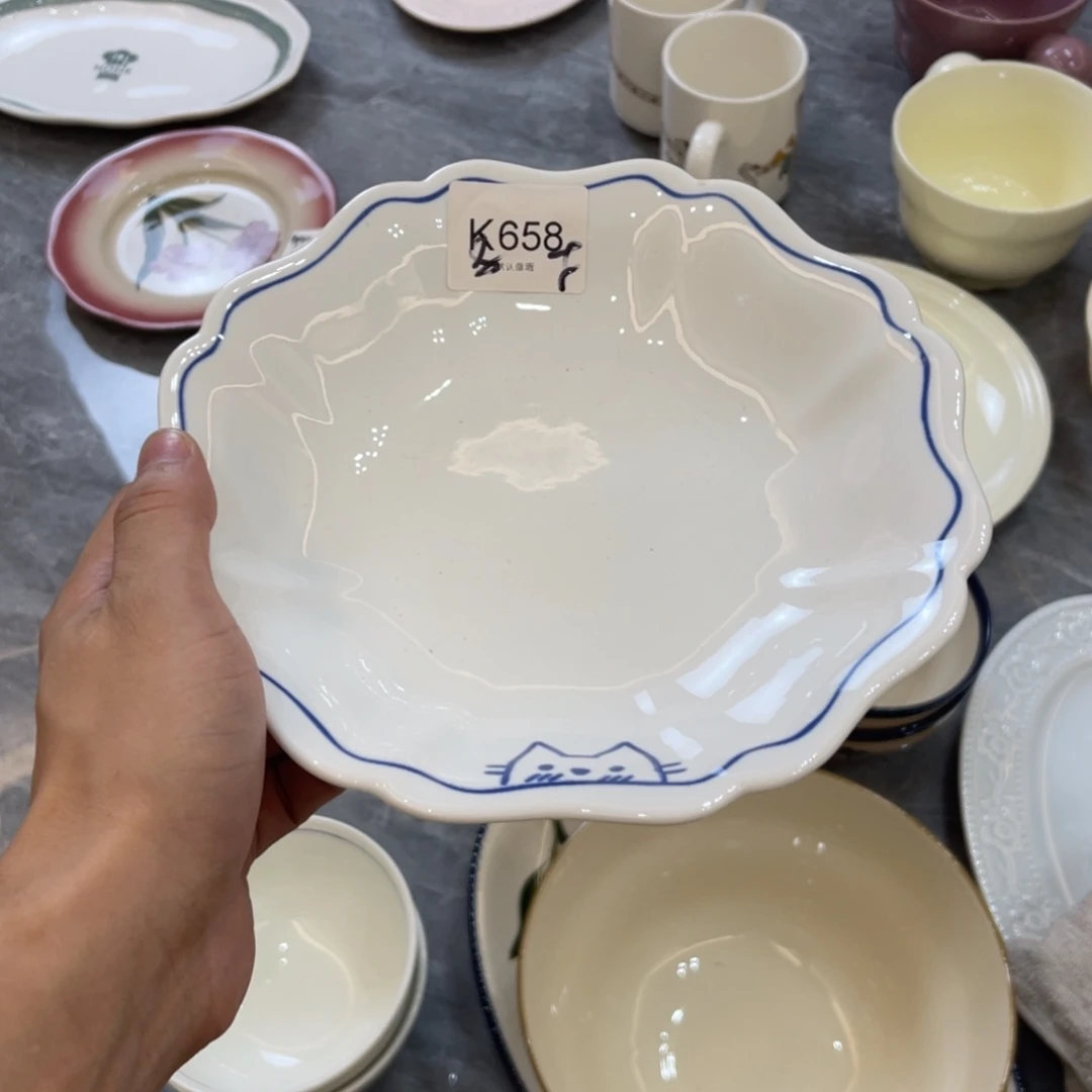 陶瓷微瑕餐具介意勿拍，满18飞！