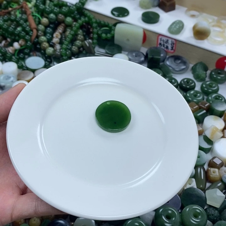 老***六和田玉未镶嵌挂件