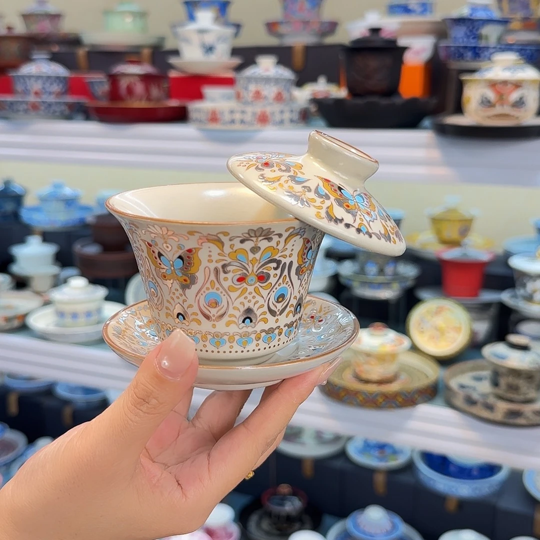 我们都在努力着改变着