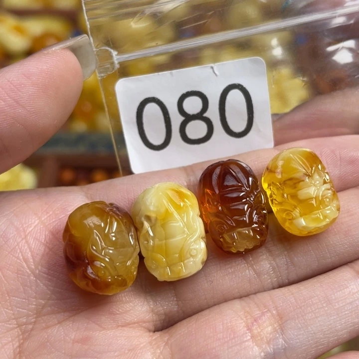 琥珀未镶嵌裸石天然琥珀蜜蜡貔貅吊坠多样性发一微瑕