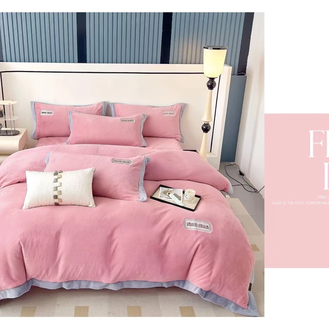 高品质全消光牛奶棉绒绣花宽边保暖四件套绒质细腻 零静电 不跑被