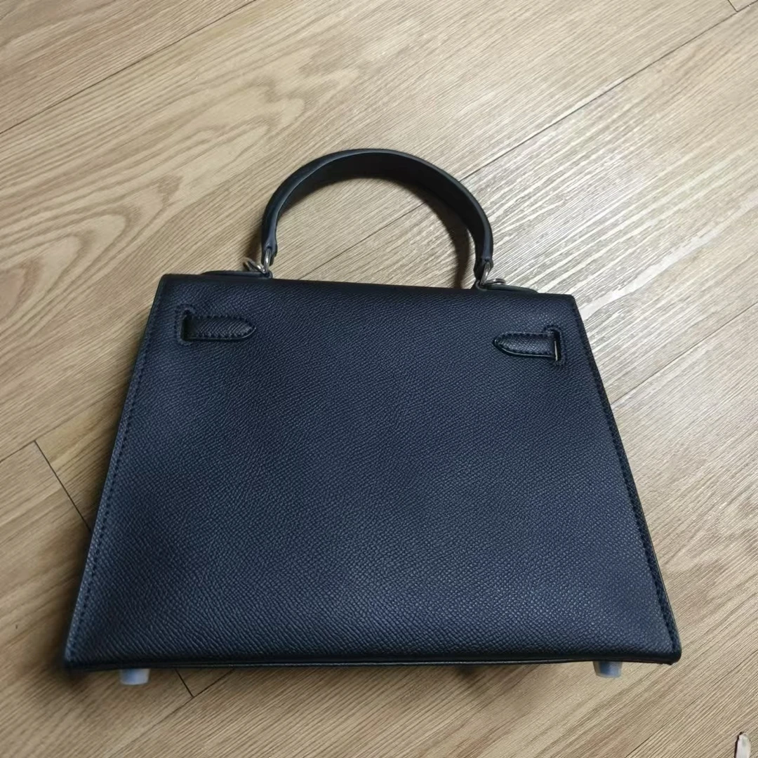 时尚潮流打造真皮女士包手提包25cm 10804 黑色