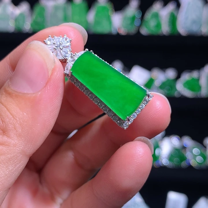 【闪购商品】颈饰银S925镶嵌翡翠天然翡翠