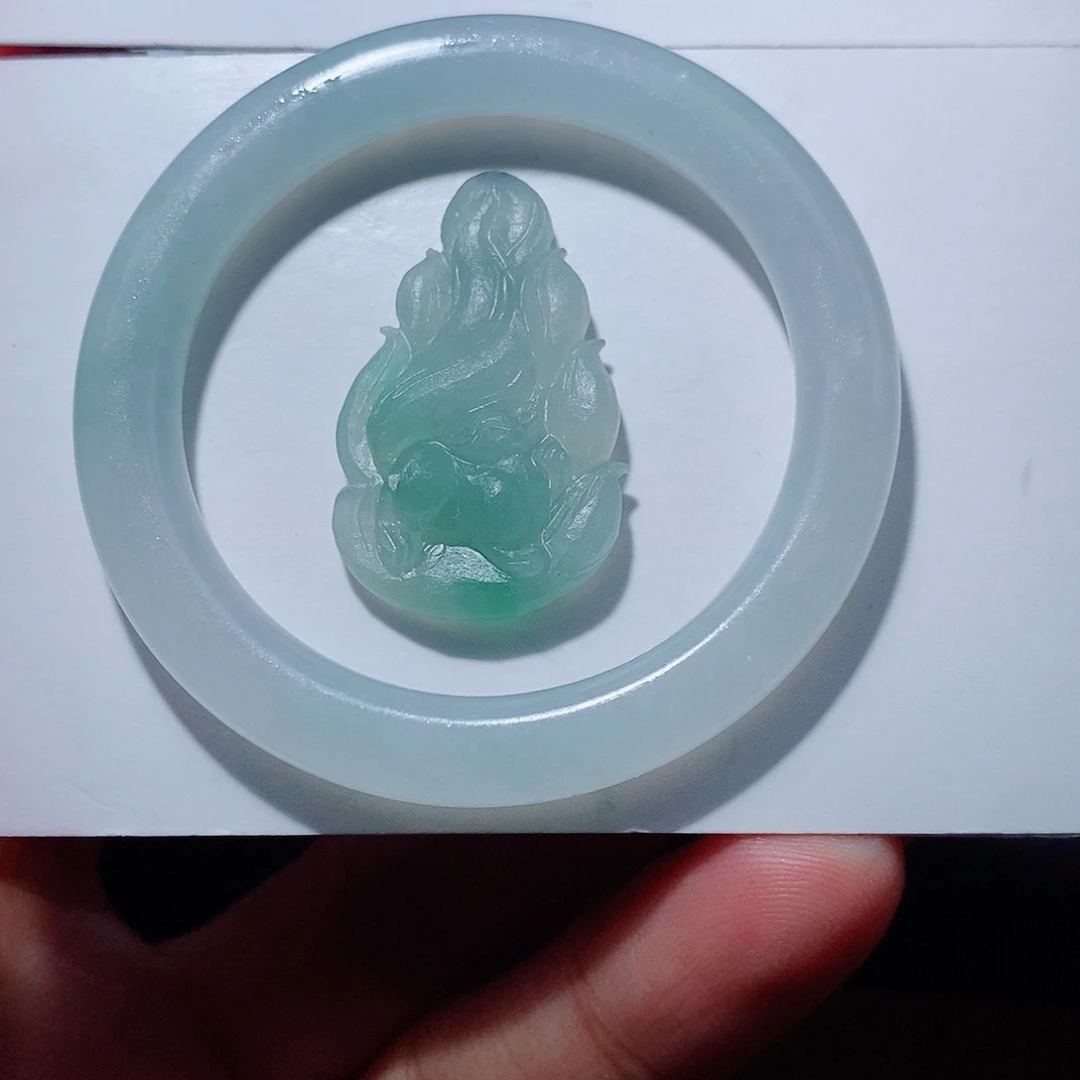 定制翡翠未镶嵌翡翠