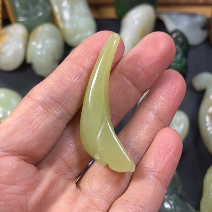 和田玉（黄玉）未镶嵌挂件