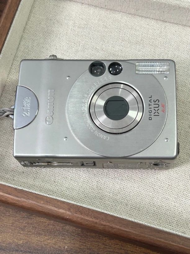 9新 Canon/佳能 ixus v /ixy 200 中文 复古ccd相机