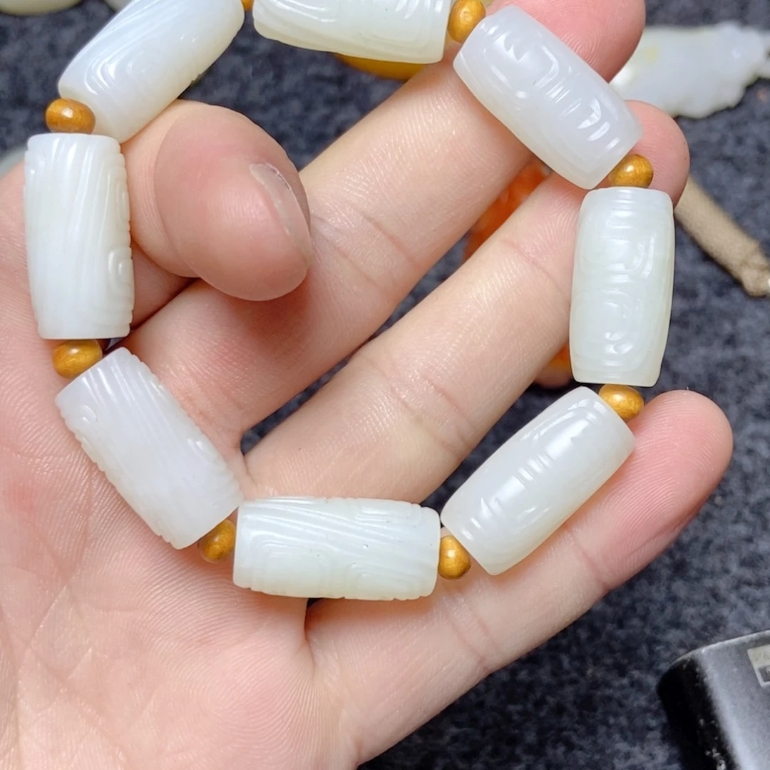 白玉菩提吊坠收藏