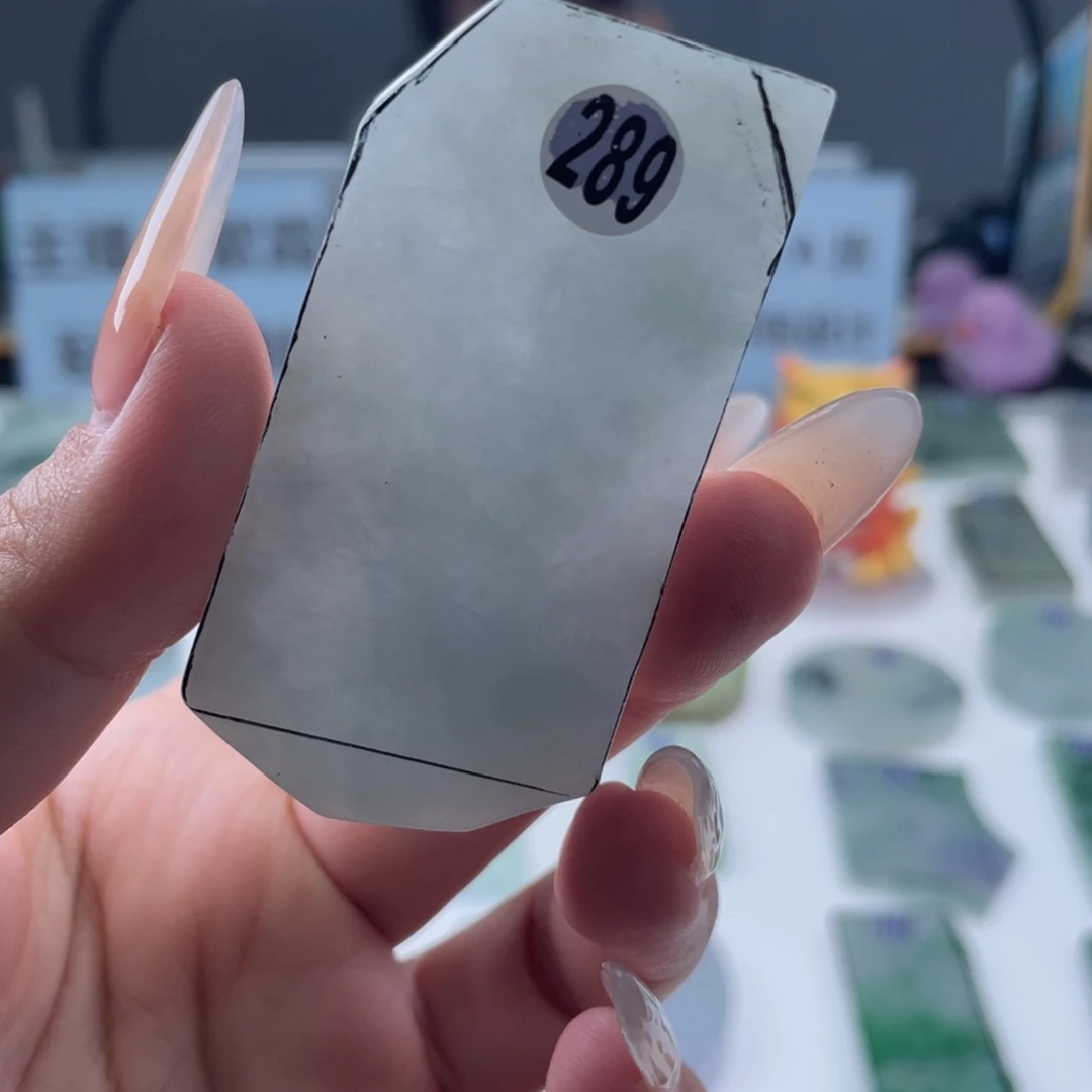 定制翡翠未镶嵌翡翠挂件定制
