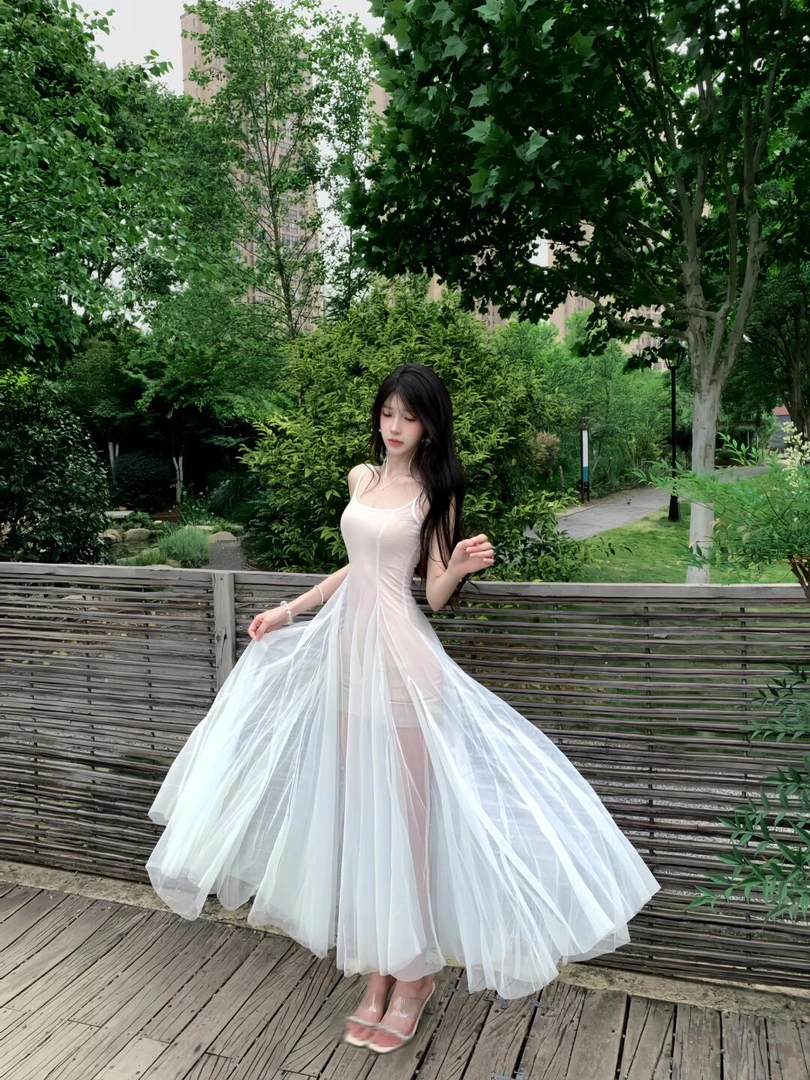 人鱼公主 夏日仙女裙网纱吊带连衣裙海边度假风法式复古气质长裙