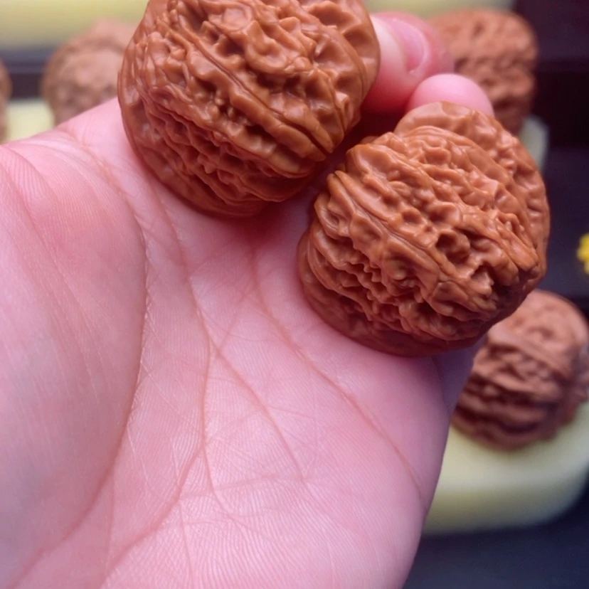 【闪购商品】桃核吊坠?**e35尺拱桥楼