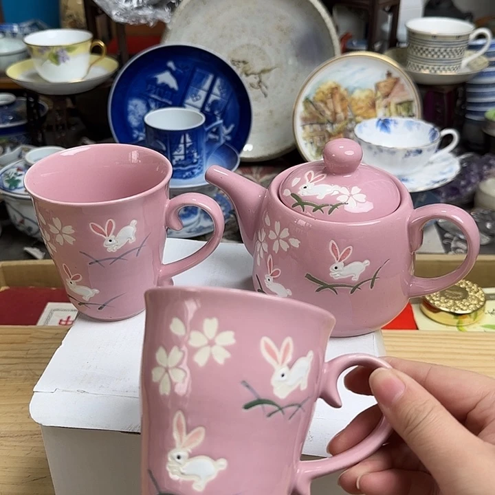 瓷片兔子浮雕一壶两杯啊啊啊啊啊