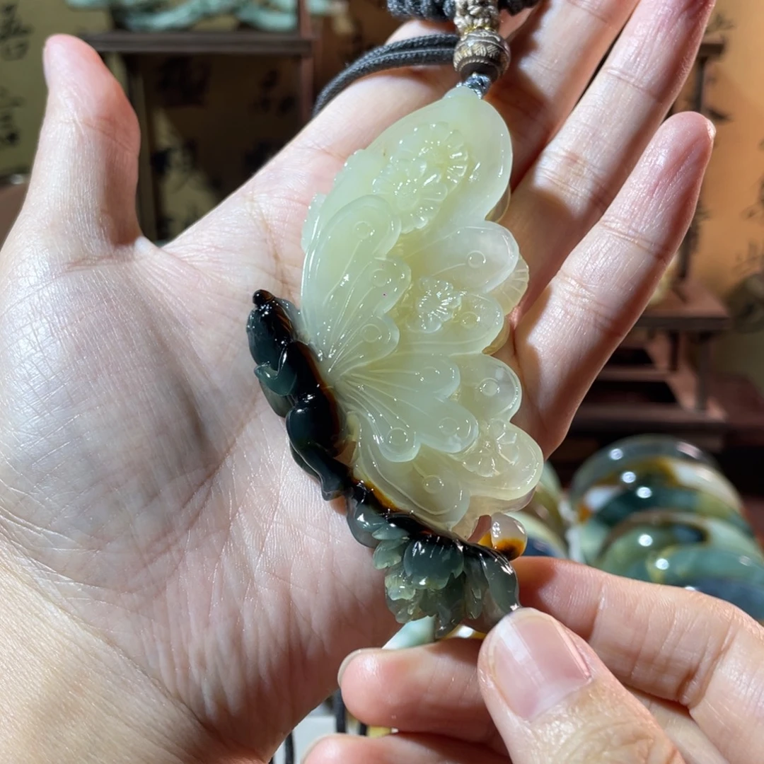 栀***茶蛇纹石玉未镶嵌手镯