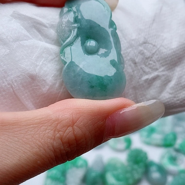 翡翠未镶嵌颈饰翡翠