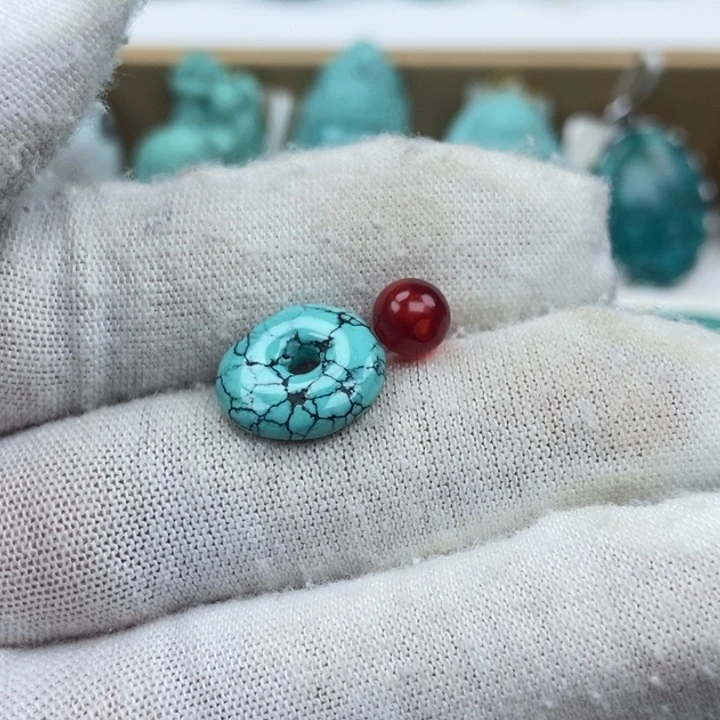 南红玛瑙未镶嵌颈饰