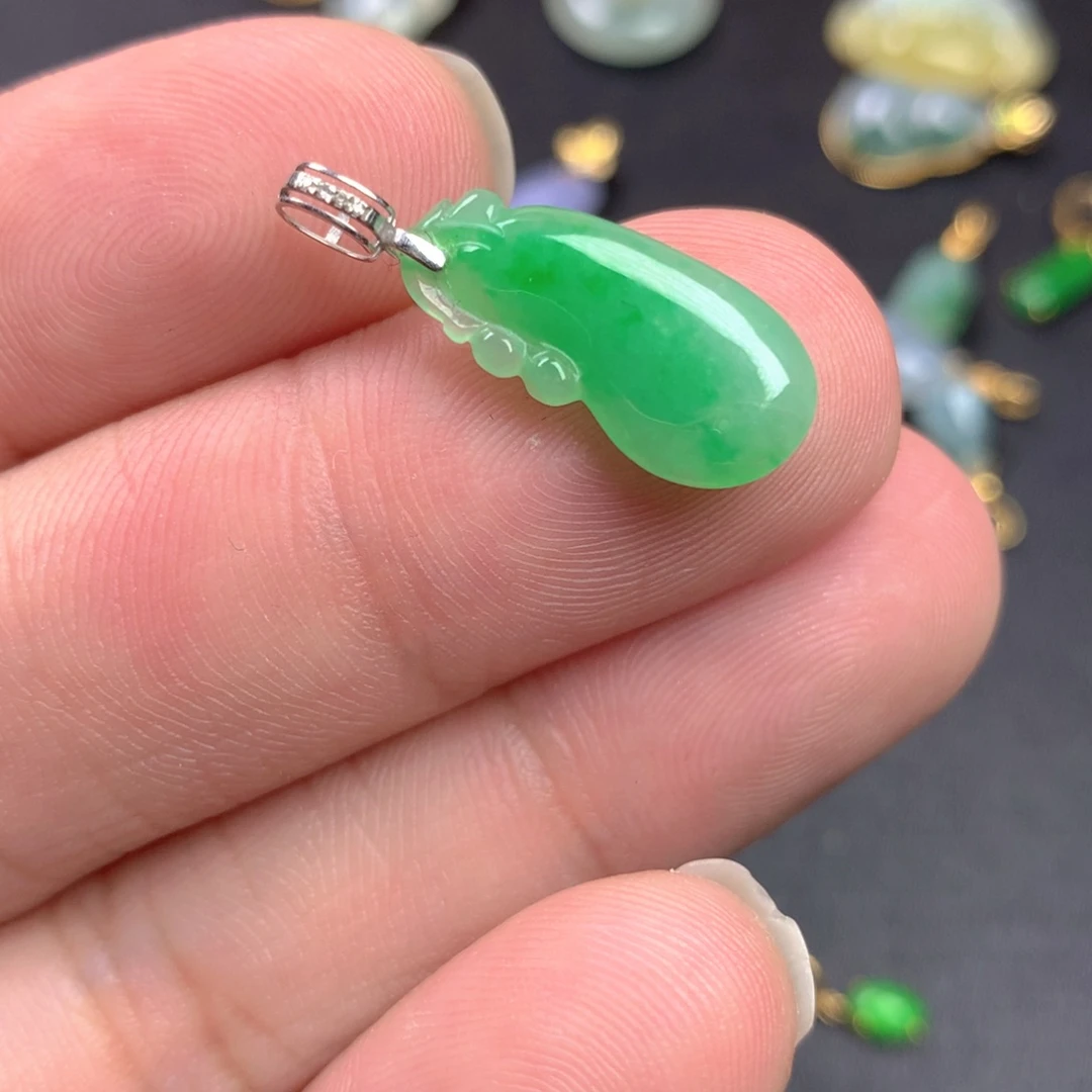 【闪购商品】颈饰18K金镶嵌翡翠翡翠