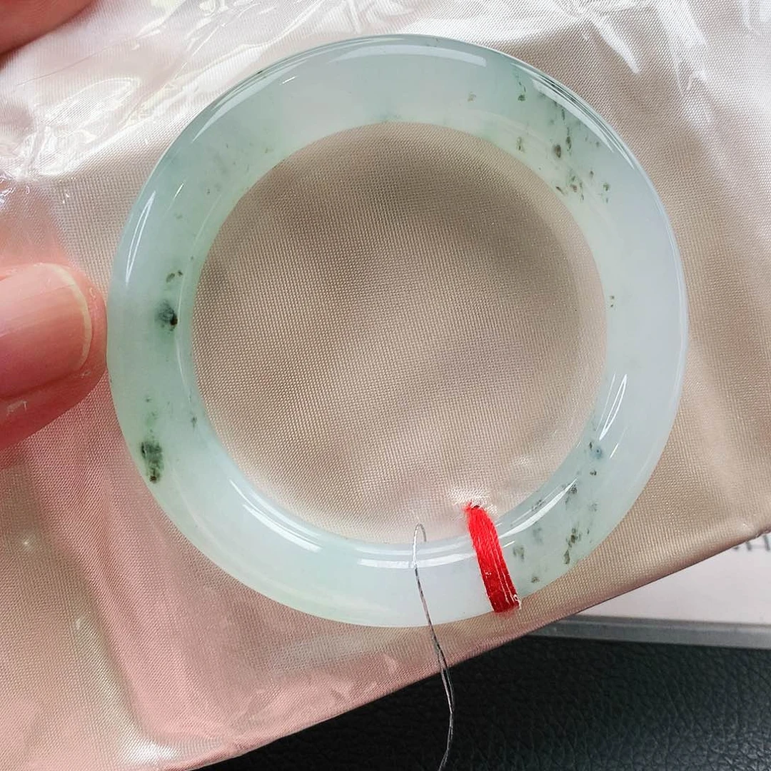 翡翠手镯未镶嵌天然翡翠手镯
