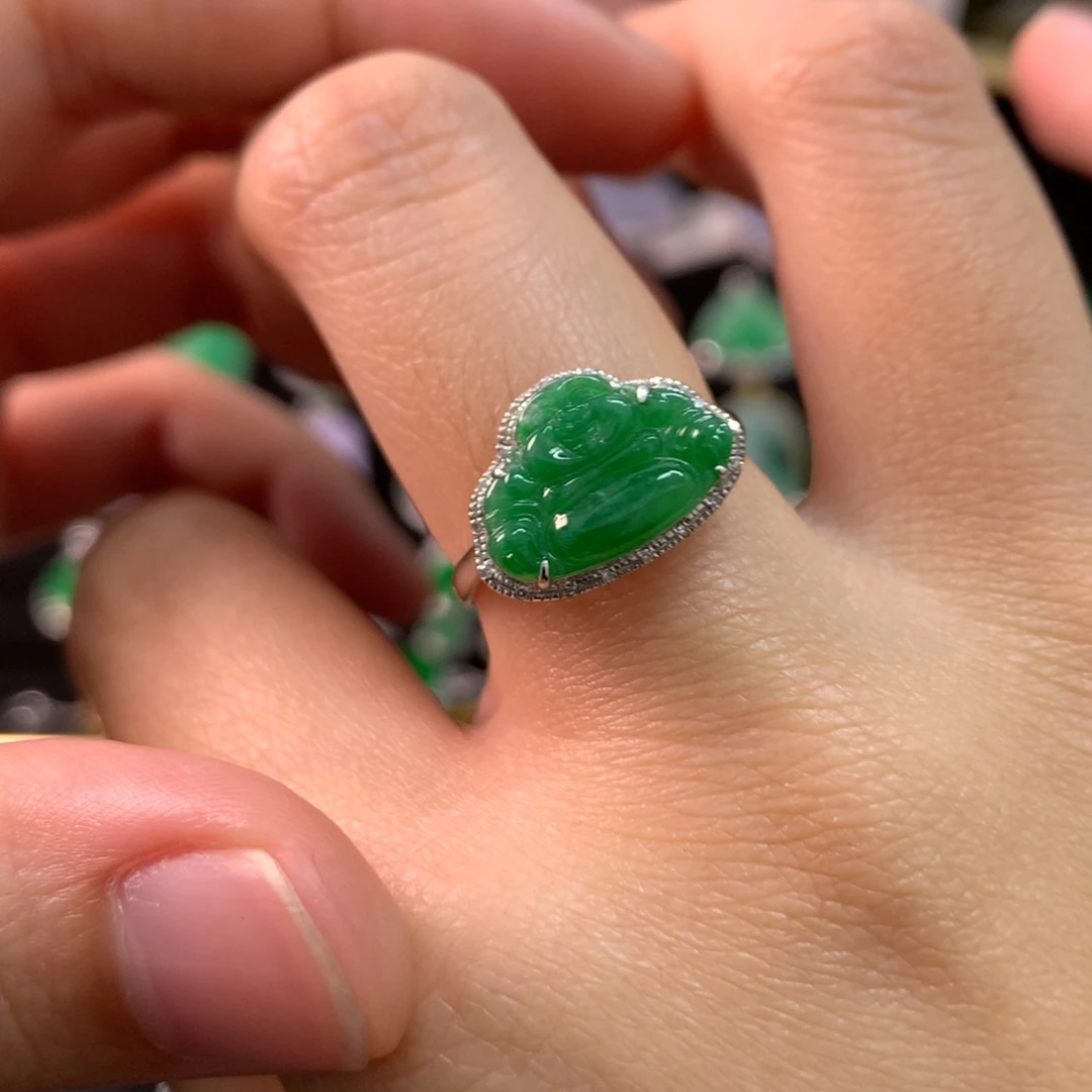 翡翠18K金镶嵌戒指戒指