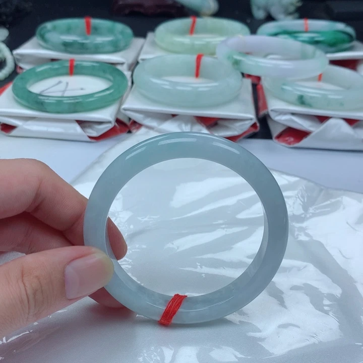 未镶嵌手镯翡翠58圈