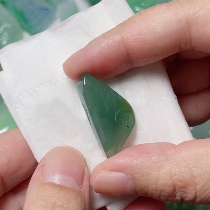 定制翡翠未镶嵌包工