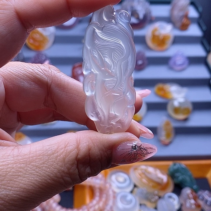 玛瑙/玉髓颈饰未镶嵌