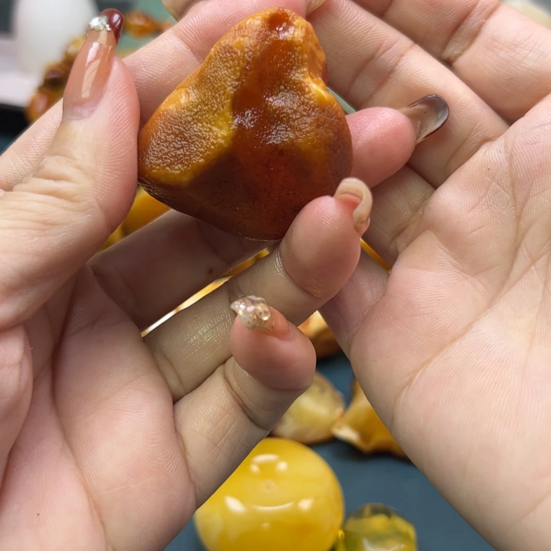南***游未镶嵌定制琥珀蜜蜡原石不退不换
