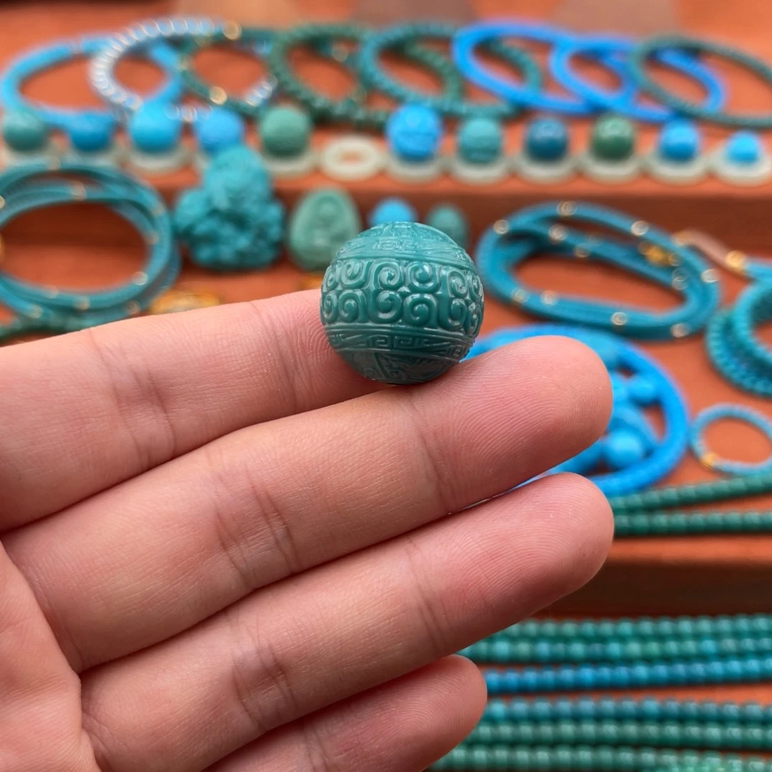 绿松石未镶嵌珠宝奇石