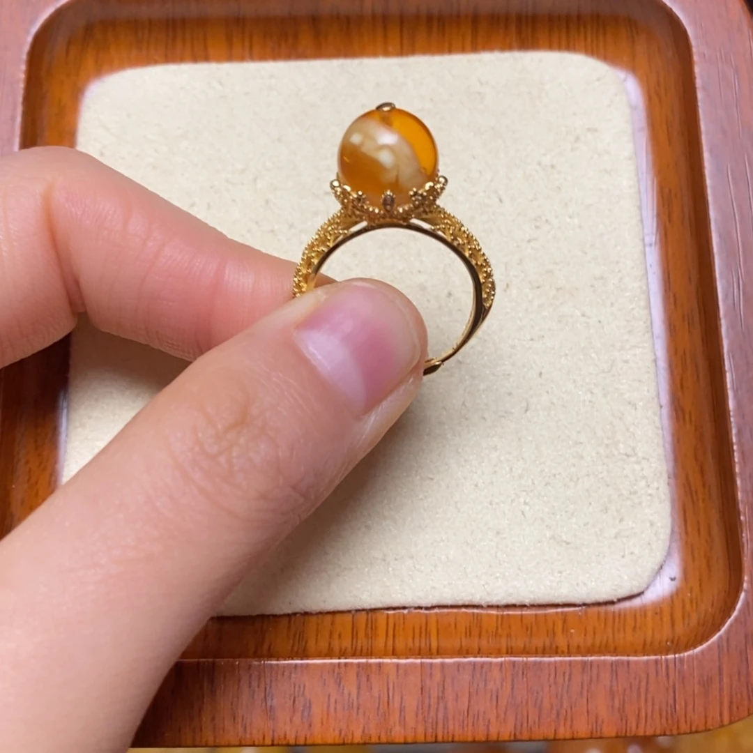 【闪购商品】蜜蜡银S925镀金镶嵌戒指戒指