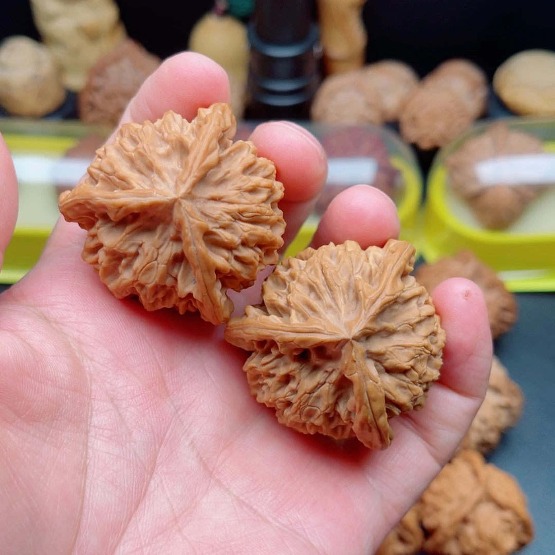 文玩核桃把件秦闷三棱奔42×41×41