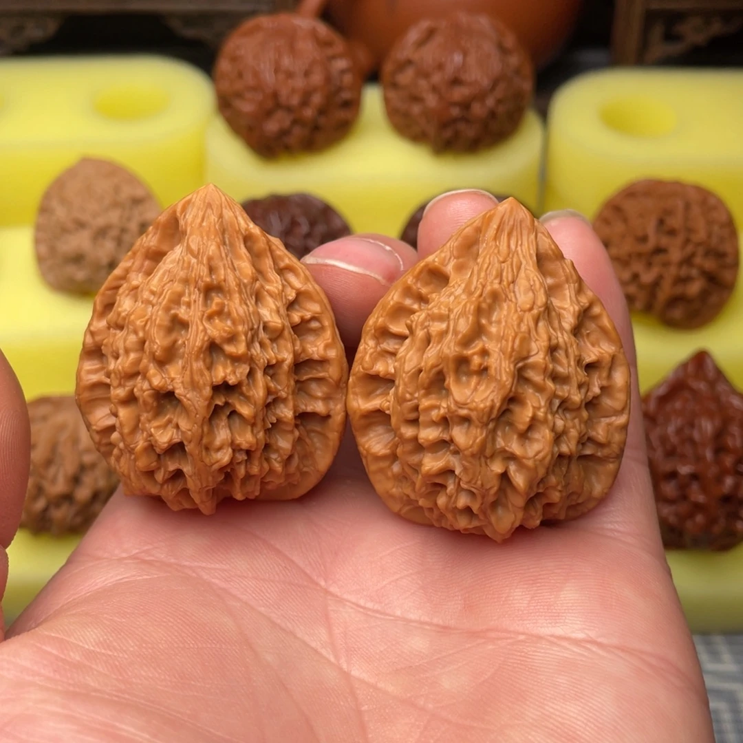 小***恩文玩核桃把件38全品十三陵鸡心编号766