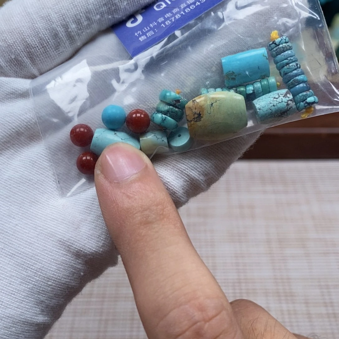 南红玛瑙配饰未镶嵌