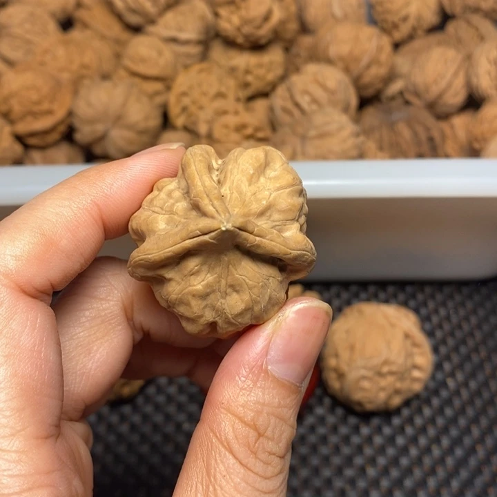 挪***林吊坠文玩核桃文玩核桃异形单只