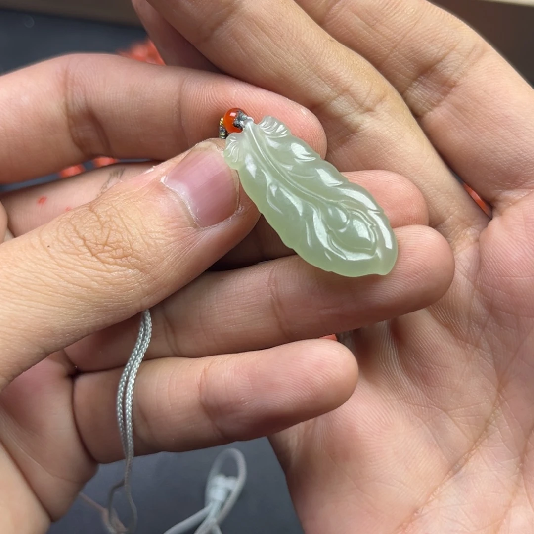 和田玉颈饰未镶嵌多样性凤凰的羽毛