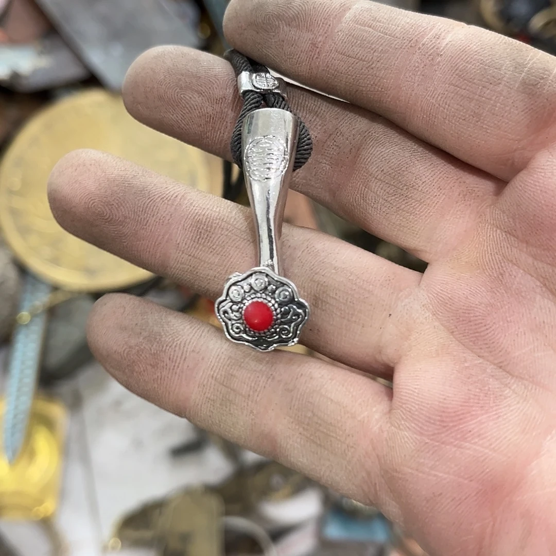 风***尘闪电购铜摆件工艺品
