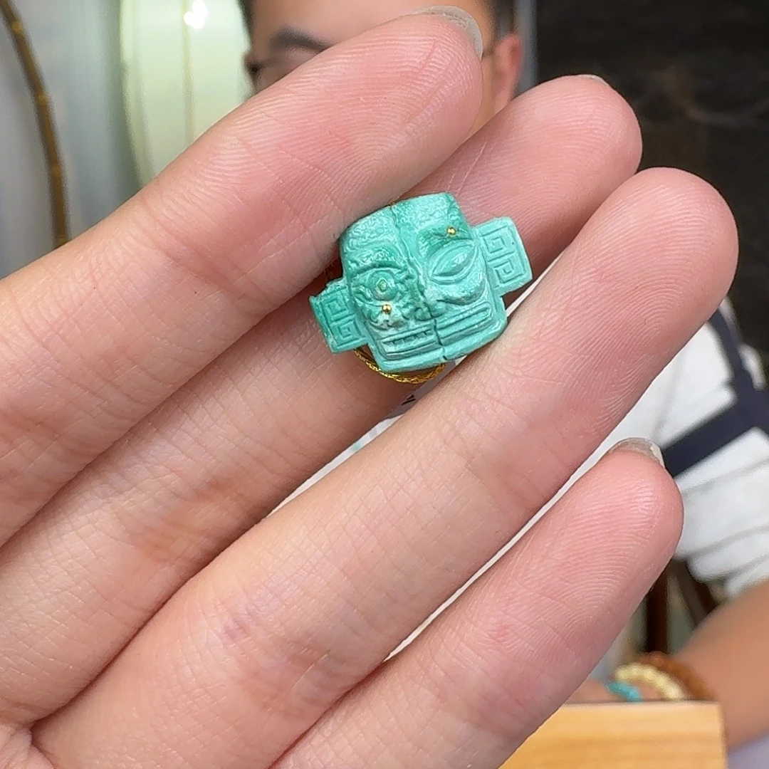 绿松石未镶嵌珠宝奇石