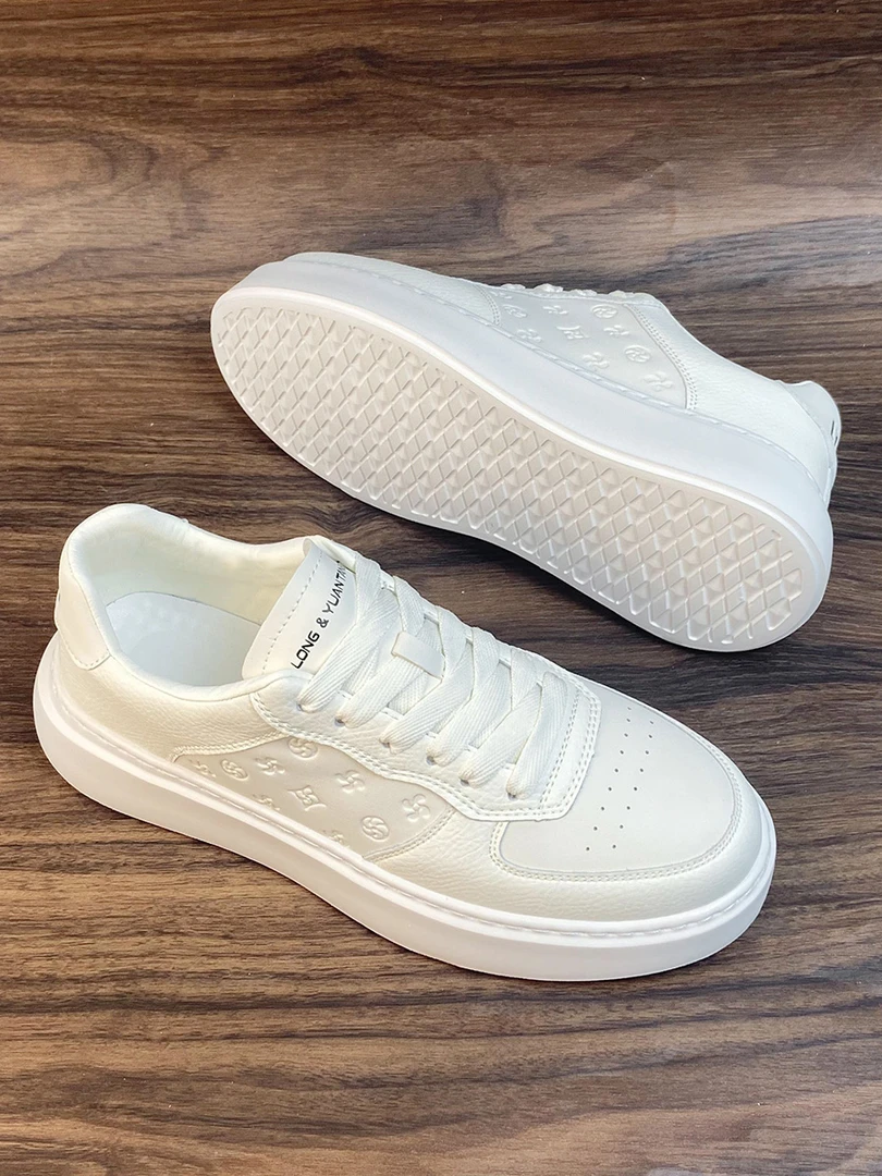 2025年秋冬新款潮流时尚百搭韩版透气耐磨休闲板鞋小白鞋男款