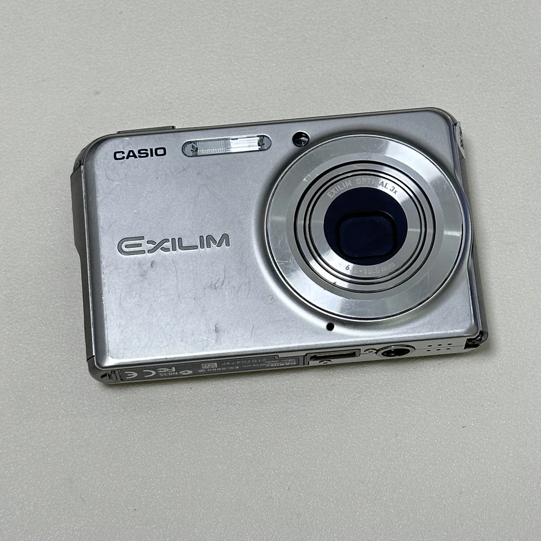 9新 Casio/卡西欧 卡西欧s880 820w像素 3倍光学变焦