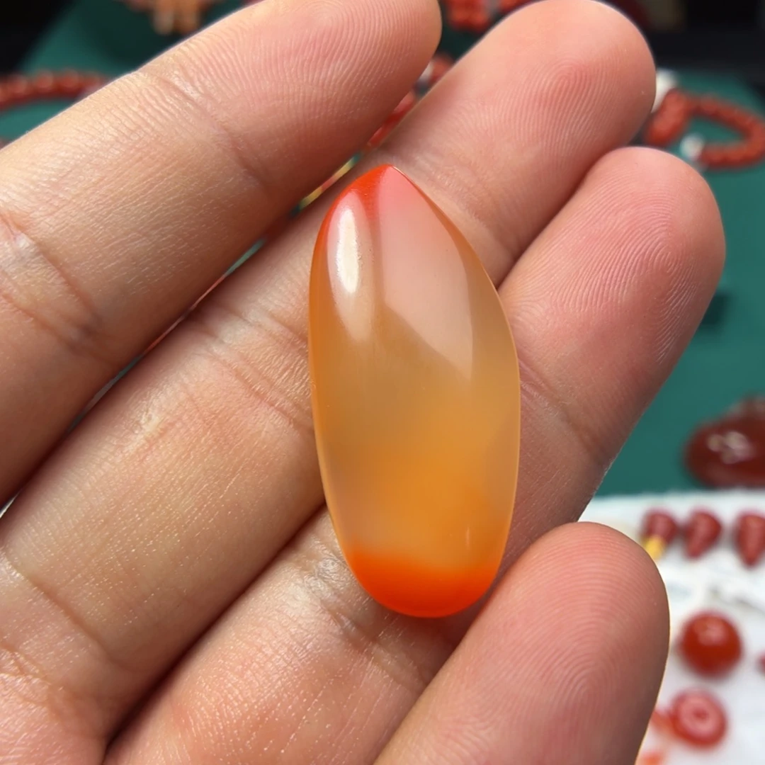 快***尼南红玛瑙未镶嵌挂件