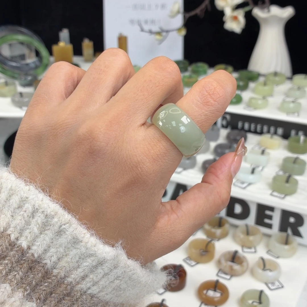 和田玉（糖玉）未镶嵌戒指Q109蓝绿轮胎18.2不退换