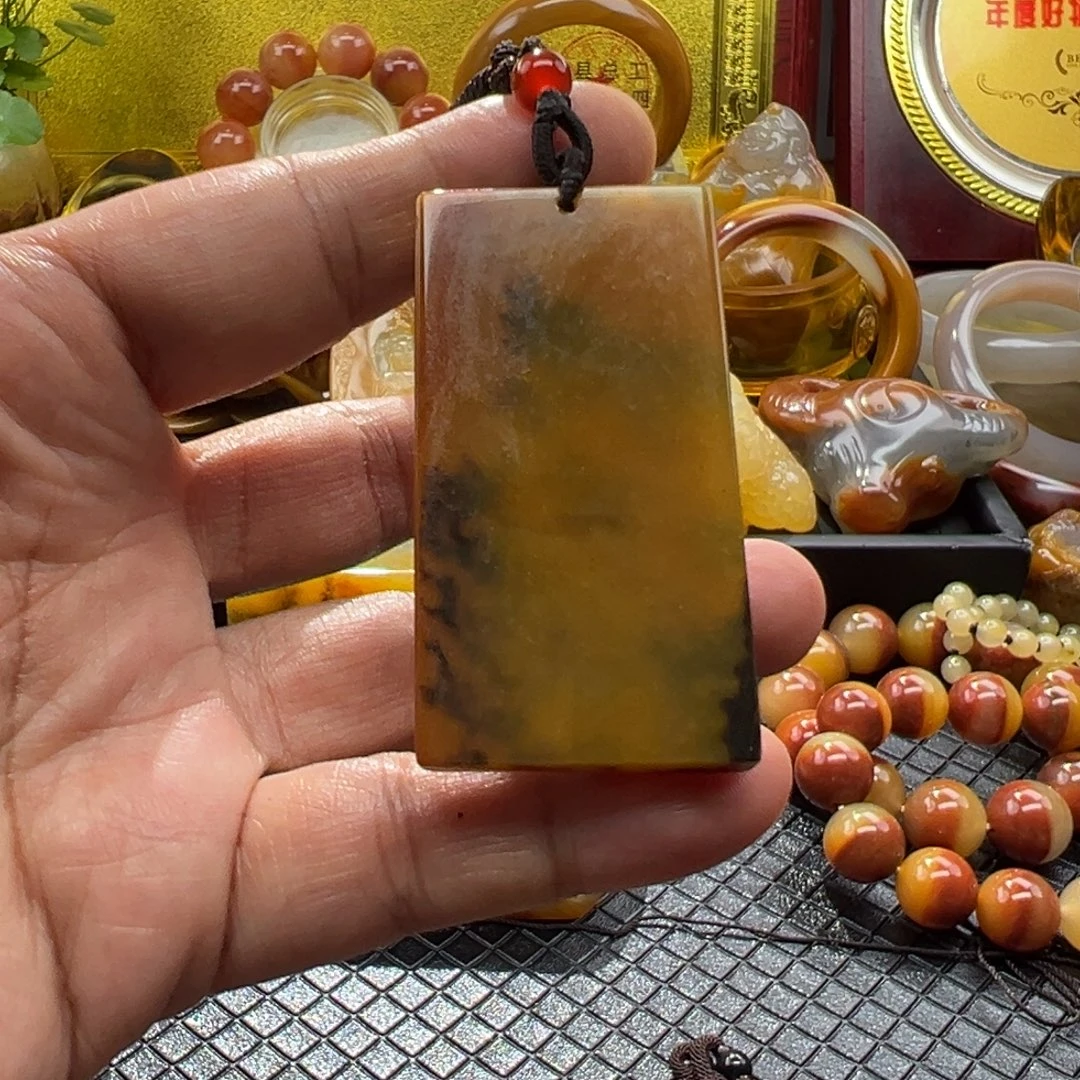 石英质玉未镶嵌颈饰