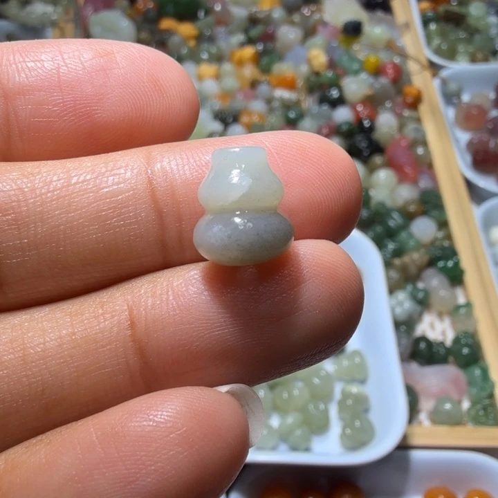 和田玉未镶嵌珠宝半成品