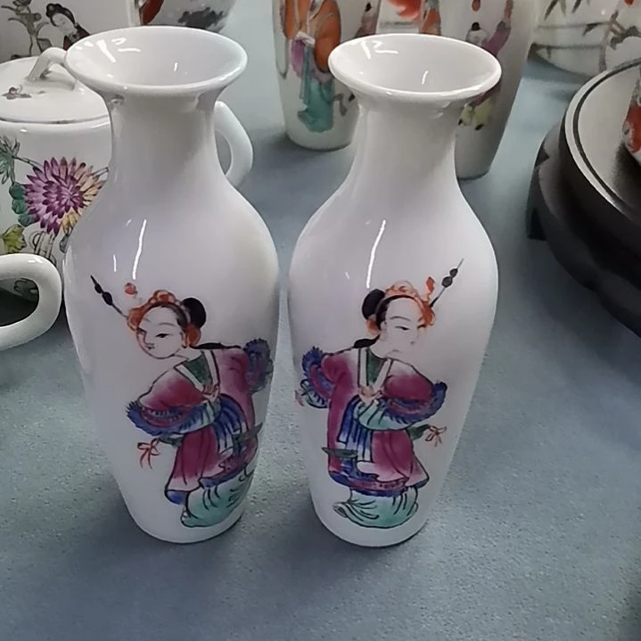 壶陶瓷发观音瓶一对手工手绘